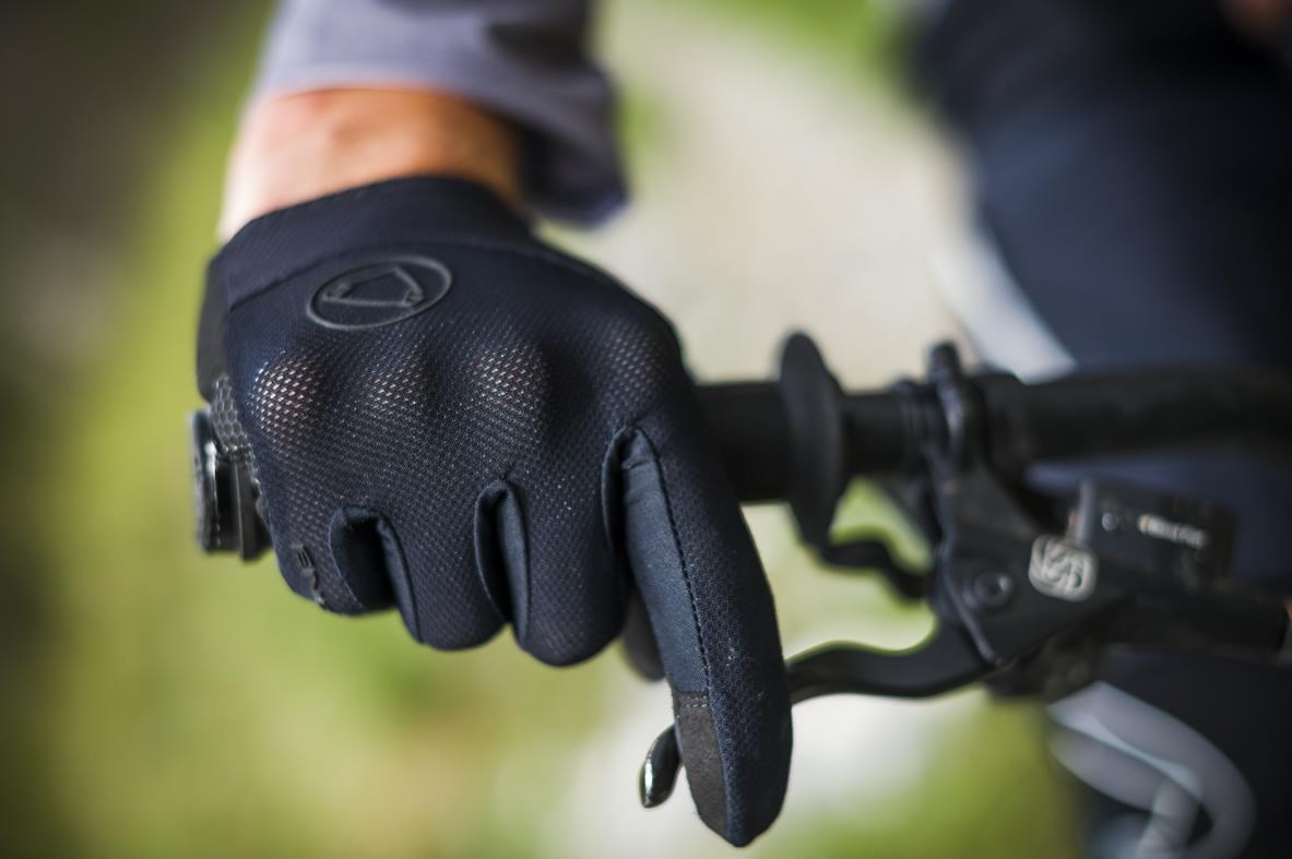 Endura SingleTrack Lite Long Finger Cycling Glove  SS16
