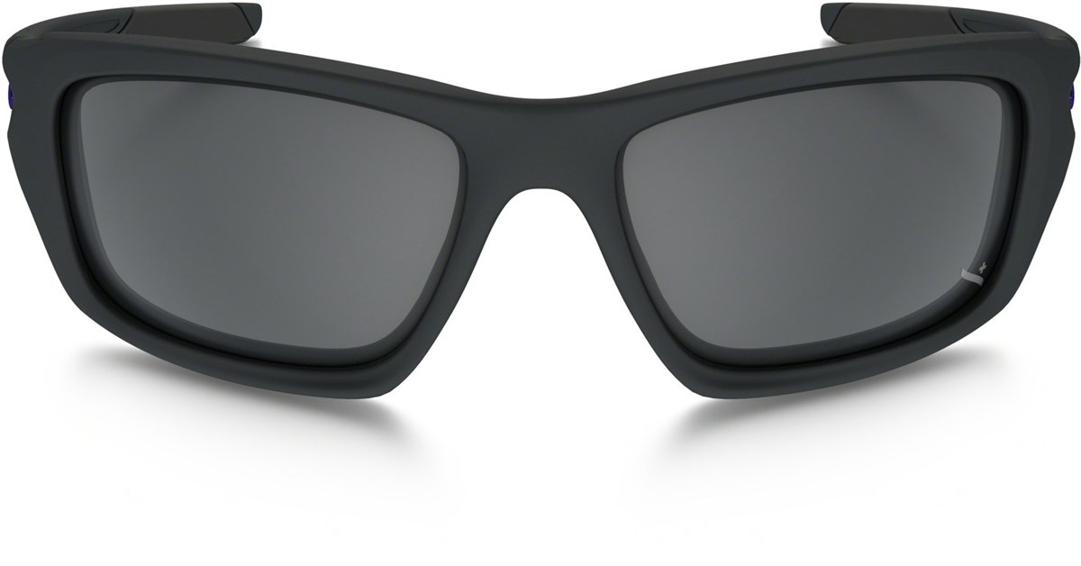 Oakley Valve Infinite Hero Sunglasses